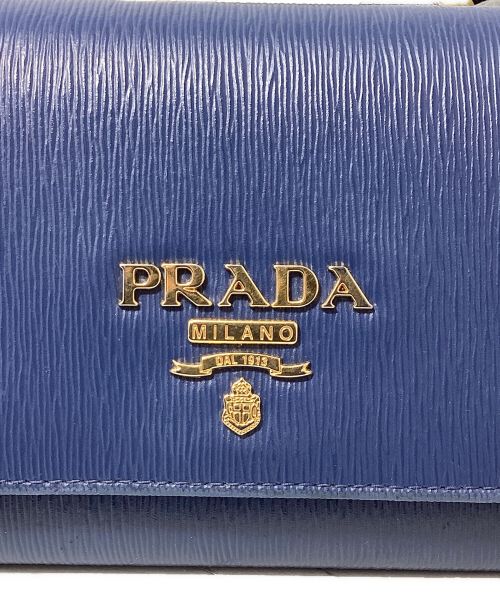 PRADA（プラダ）PRADA (プラダ) チェーンウォレット ブルーの古着・服飾アイテム