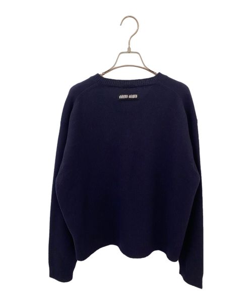 MIU MIU（ミュウミュウ）MIU MIU (ミュウミュウ) バックロゴVネックニット ネイビー サイズ:46の古着・服飾アイテム