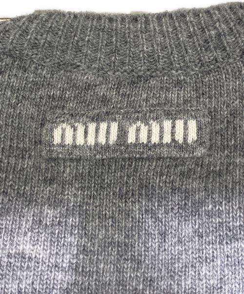 MIU MIU（ミュウミュウ）MIU MIU (ミュウミュウ) カットオフショート丈ニット グレー サイズ:40の古着・服飾アイテム