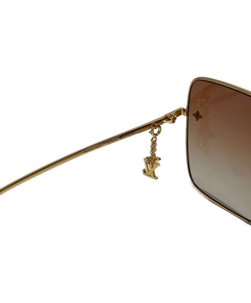 LOUIS VUITTON（ルイ ヴィトン）LOUIS VUITTON (ルイ ヴィトン) LV Charm Square Sunglasses（LVチャーム スクエア サングラス） ゴールド サイズ:60◻︎18の古着・服飾アイテム