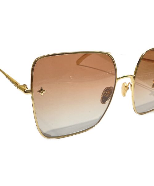 LOUIS VUITTON（ルイ ヴィトン）LOUIS VUITTON (ルイ ヴィトン) LV Charm Square Sunglasses（LVチャーム スクエア サングラス） ゴールド サイズ:60◻︎18の古着・服飾アイテム