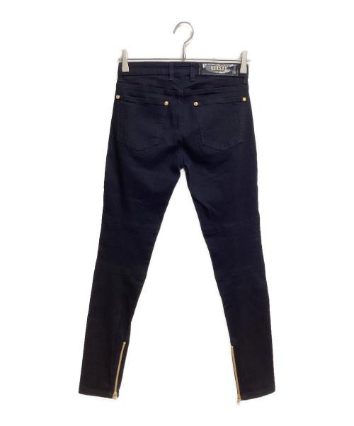 VERSUS（ヴェルサス）VERSUS (ヴェルサス) ジップデザインデニムパンツ ブラック サイズ:29 未使用品の古着・服飾アイテム