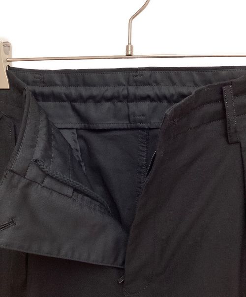 Yohji Yamamoto pour homme（ヨウジヤマモト プールオム）Yohji Yamamoto pour homme (ヨウジヤマモト プールオム) WIDE TWILL M-FRONT 1 TUCK PANTS ブラック サイズ:3の古着・服飾アイテム