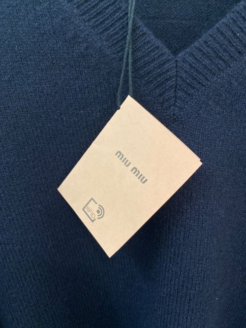 MIU MIU（ミュウミュウ）MIU MIU (ミュウミュウ) カットオフショートニット ネイビー サイズ:36 未使用品の古着・服飾アイテム