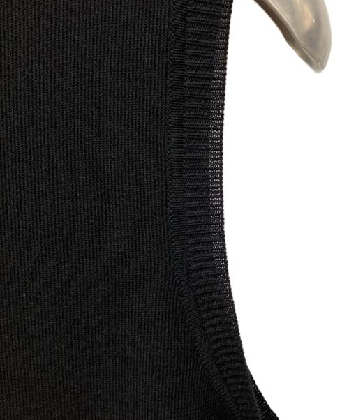 VERSUS（ヴェルサス）VERSUS (ヴェルサス) ノースリーブニット ブラック サイズ:38　の古着・服飾アイテム