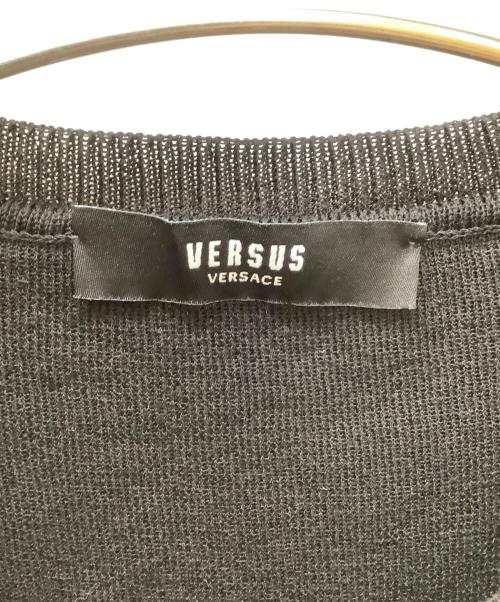 VERSUS（ヴェルサス）VERSUS (ヴェルサス) ノースリーブニット ブラック サイズ:38の古着・服飾アイテム