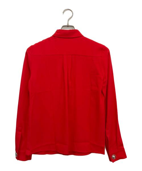VERSUS（ヴェルサス）VERSUS (ヴェルサス) ボタン装飾ブラウス レッド サイズ:36の古着・服飾アイテム