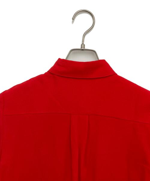VERSUS（ヴェルサス）VERSUS (ヴェルサス) ボタン装飾ブラウス レッド サイズ:36の古着・服飾アイテム