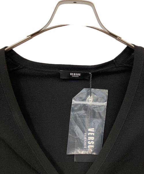 VERSUS（ヴェルサス）VERSUS (ヴェルサス) ピンデザインカーディガン ブラック サイズ:36　の古着・服飾アイテム