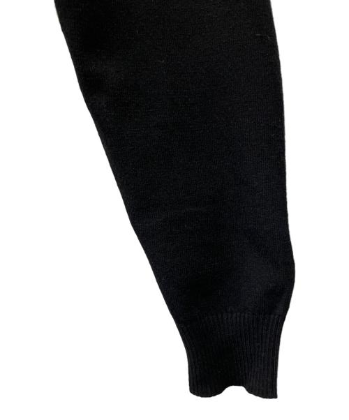 VERSUS（ヴェルサス）VERSUS (ヴェルサス) ピンデザインカーディガン ブラック サイズ:36　の古着・服飾アイテム