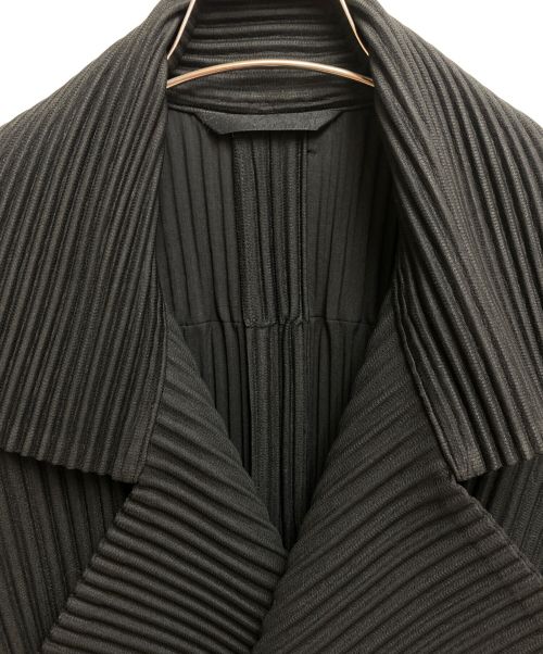 HOMME PLISSE ISSEY MIYAKE（オム プリッセ イッセイ ミヤケ）HOMME PLISSE ISSEY MIYAKE (オムプリッセ イッセイ ミヤケ) Pleats long coat (プリーツロングコート) ブラック サイズ:1の古着・服飾アイテム