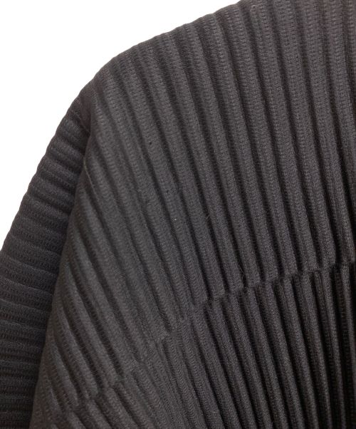 HOMME PLISSE ISSEY MIYAKE（オム プリッセ イッセイ ミヤケ）HOMME PLISSE ISSEY MIYAKE (オムプリッセ イッセイ ミヤケ) Pleats long coat (プリーツロングコート) ブラック サイズ:1の古着・服飾アイテム