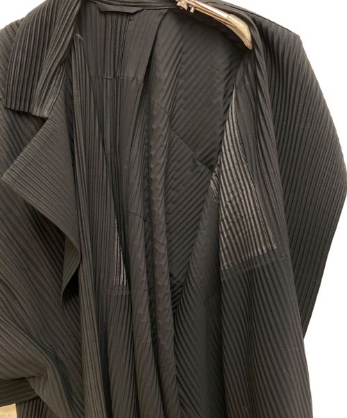 HOMME PLISSE ISSEY MIYAKE（オム プリッセ イッセイ ミヤケ）HOMME PLISSE ISSEY MIYAKE (オムプリッセ イッセイ ミヤケ) Pleats long coat (プリーツロングコート) ブラック サイズ:1の古着・服飾アイテム