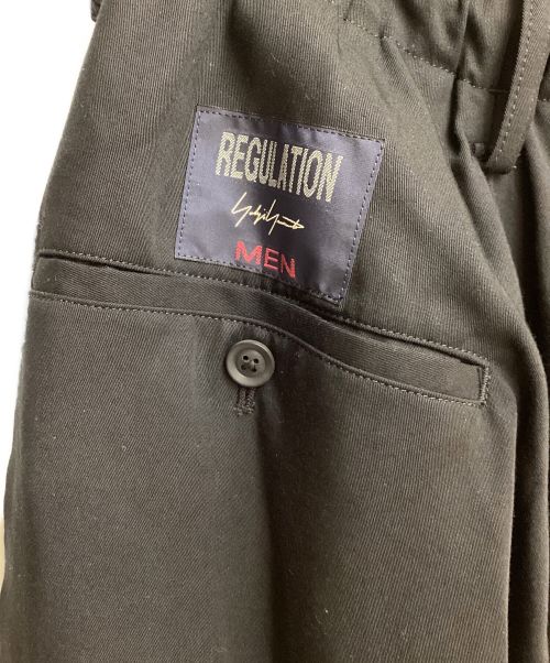 REGULATION Yohji Yamamoto（レギュレーションヨウジヤマモト）REGULATION Yohji Yamamoto REGULATION CELLULOSE STANDARD CROW PANTS（レギュレーションセルローススタンダードクロウパンツ） ブラック サイズ:2の古着・服飾アイテム