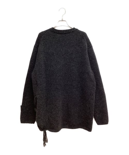 Yohji Yamamoto pour homme（ヨウジヤマモト プールオム）Yohji Yamamoto pour homme (ヨウジヤマモト プールオム) 23AW SIDE STRING DETAIL CREW NECK KNIT (サイドストリングディテールクルーネックニット) チャコールグレー サイズ:3の古着・服飾アイテム