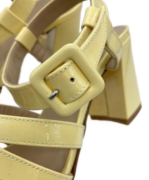 MARYAM NASSIR ZADEH（マリアムナッシアーザデー）Maryam Nassir Zadeh (マリアムナッシアーザデー) エナメルサンダル イエロー サイズ:37の古着・服飾アイテム