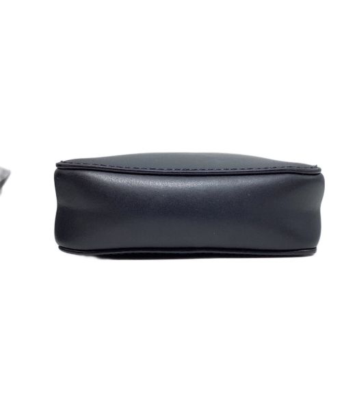 VALENTINO（ヴァレンティノ）VALENTINO (ヴァレンティノ) Neon Logo Shoulder Bag（ネオンロゴショルダーバッグ） ブラックの古着・服飾アイテム