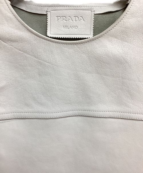 PRADA（プラダ）PRADA (プラダ) 23SS Belted leather pullover vest (ベルテッドレザープルオーバーベスト) ホワイト サイズ:46の古着・服飾アイテム