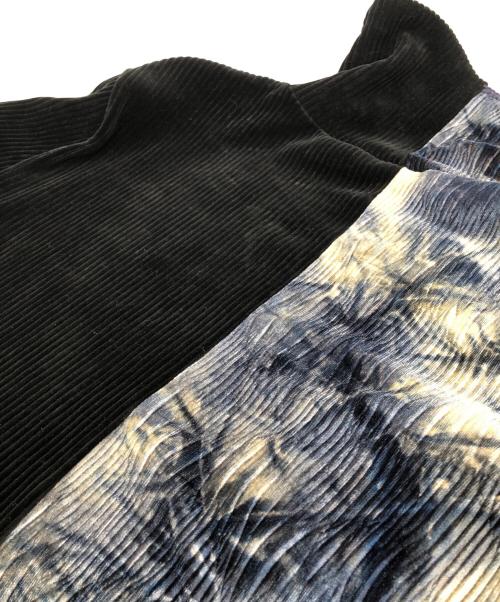 ANDERSSON BELL（アンダーソンベル）ANDERSSON BELL (アンダーソンベル) 22AW TURTLE NECk SWEATER セーター ブラック サイズ:Sの古着・服飾アイテム