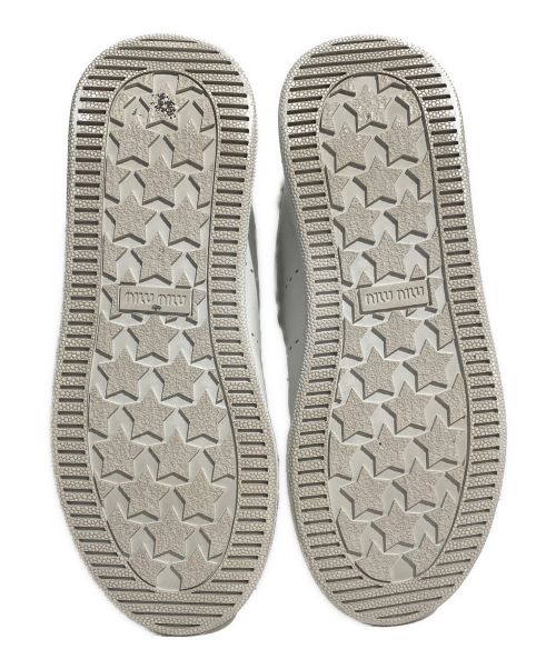 MIU MIU（ミュウミュウ）MIU MIU (ミュウミュウ) Logo sneakers(ロゴスニーカー) ホワイト サイズ:26.5の古着・服飾アイテム