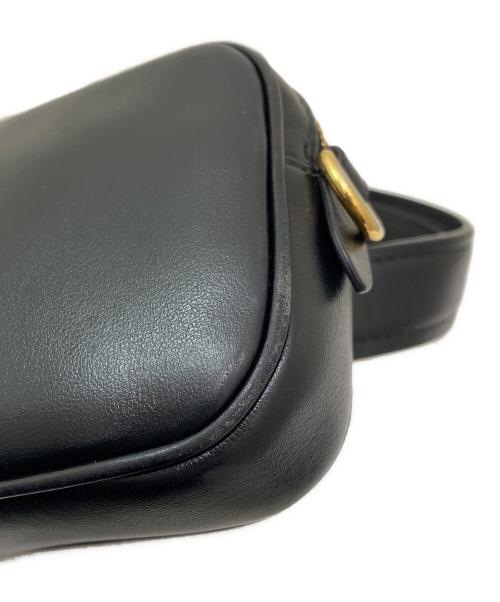 MIU MIU（ミュウミュウ）MIU MIU (ミュウミュウ) ロゴベルトバッグ ブラックの古着・服飾アイテム