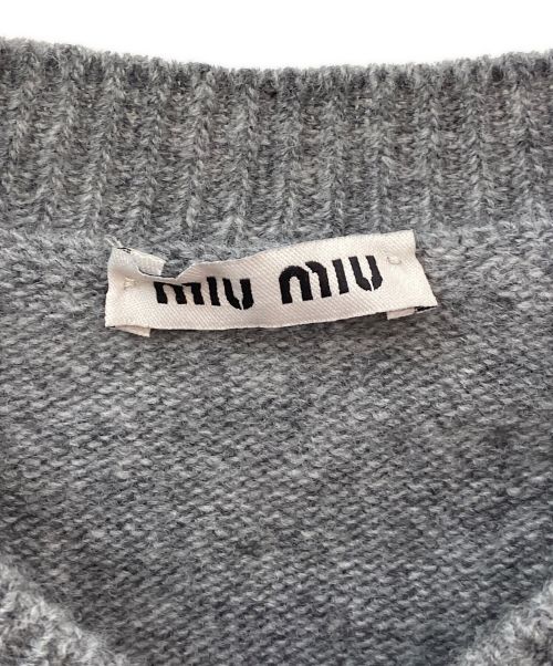 MIU MIU（ミュウミュウ）MIU MIU (ミュウミュウ) カットオフショート丈ニット ライトグレー サイズ:40の古着・服飾アイテム