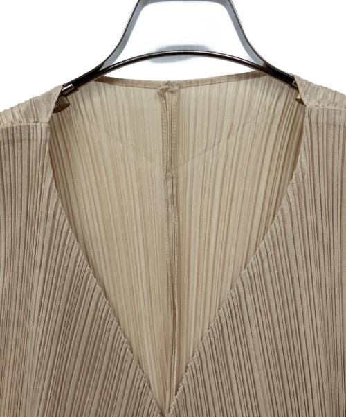 PLEATS PLEASE（プリーツプリーズ）PLEATS PLEASE (プリーツプリーズ) ベスト カーキ サイズ:３の古着・服飾アイテム