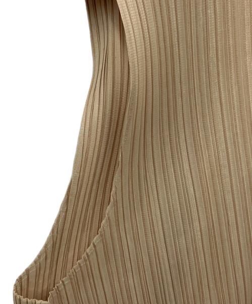 PLEATS PLEASE（プリーツプリーズ）PLEATS PLEASE (プリーツプリーズ) ベスト カーキ サイズ:３の古着・服飾アイテム