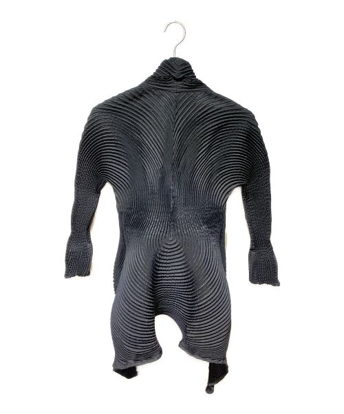 ISSEY MIYAKE（イッセイミヤケ）ISSEY MIYAKE (イッセイミヤケ) 3D スチームストレッチ プリーツジャケット ブラック サイズ:2の古着・服飾アイテム