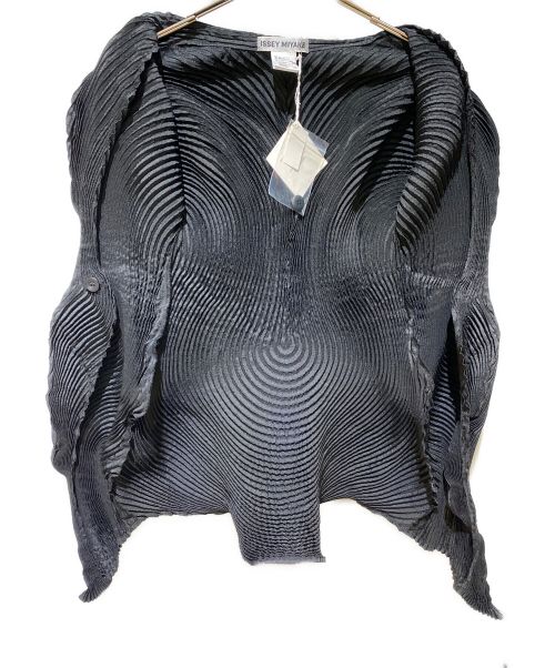 ISSEY MIYAKE（イッセイミヤケ）ISSEY MIYAKE (イッセイミヤケ) 3D スチームストレッチ プリーツジャケット ブラック サイズ:2の古着・服飾アイテム