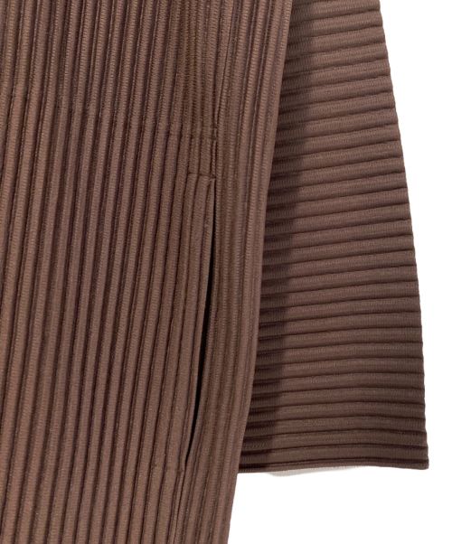 HOMME PLISSE ISSEY MIYAKE（オム プリッセ イッセイ ミヤケ）HOMME PLISSE ISSEY MIYAKE (オムプリッセ イッセイ ミヤケ) MONTHLY COLOR JUNE ブラウン サイズ:1の古着・服飾アイテム