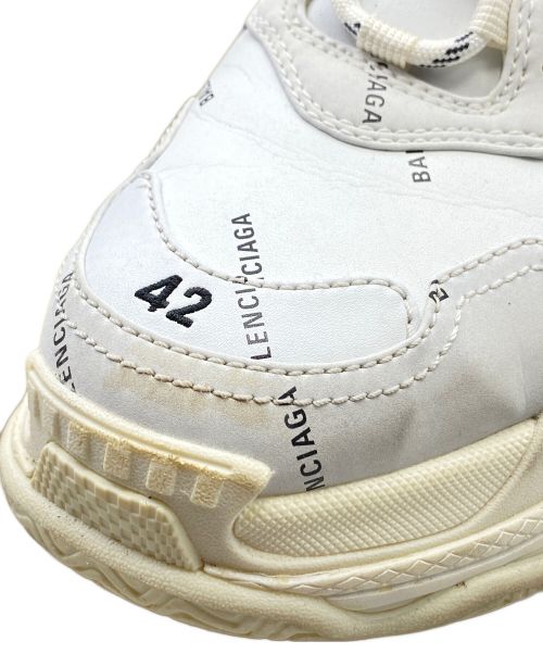 BALENCIAGA（バレンシアガ）BALENCIAGA (バレンシアガ) TRIPLE S ホワイト サイズ:42の古着・服飾アイテム