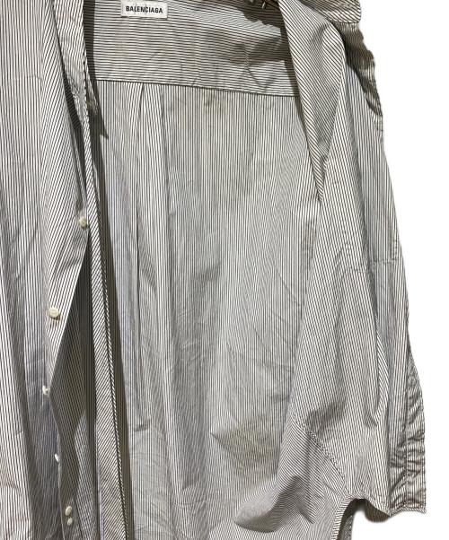 BALENCIAGA（バレンシアガ）BALENCIAGA (バレンシアガ) バックロゴストライプブラウス ホワイト サイズ:34の古着・服飾アイテム
