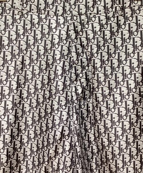 Dior（ディオール）Dior (ディオール) 20SS OBLIQUE PIXEL BERMUDA SHORTS / オブリーク シルクハーフパンツ グレー サイズ:44の古着・服飾アイテム