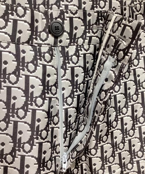 Dior（ディオール）Dior (ディオール) 20SS OBLIQUE PIXEL BERMUDA SHORTS / オブリーク シルクハーフパンツ グレー サイズ:44の古着・服飾アイテム