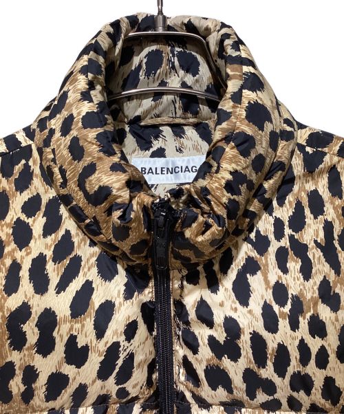 BALENCIAGA（バレンシアガ）BALENCIAGA (バレンシアガ) 19AW Leopard Down Jacket（レオパードダウンジャケット） ベージュ サイズ:36の古着・服飾アイテム