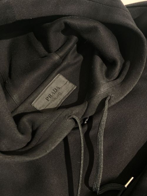 PRADA（プラダ）PRADA (プラダ) 23SS Technical Cotton Hoodie（テクニカルコットンフーディー） ブラック サイズ:Lの古着・服飾アイテム