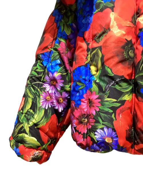 DOLCE & GABBANA（ドルチェ＆ガッバーナ）DOLCE & GABBANA (ドルチェ＆ガッバーナ) Flower Pattern Padded Jacket（フラワー総柄ジャケットパデッド） レッド×ブルー サイズ:36の古着・服飾アイテム