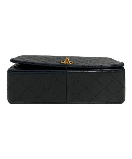 CHANEL（シャネル）CHANEL (シャネル) フルフラップ マトラッセショルダーバッグ ブラックの古着・服飾アイテム