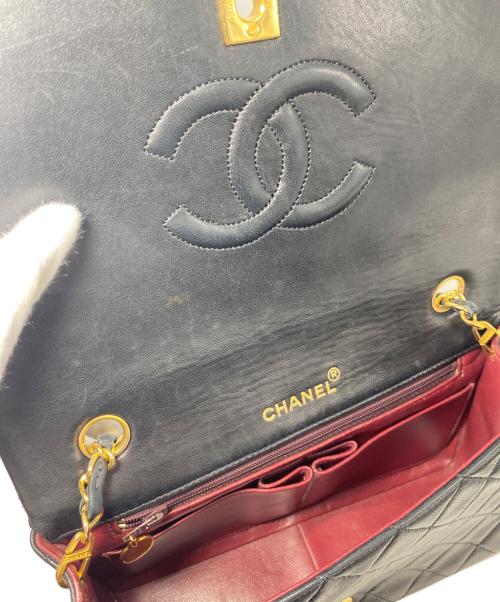 CHANEL（シャネル）CHANEL (シャネル) フルフラップ マトラッセショルダーバッグ ブラックの古着・服飾アイテム