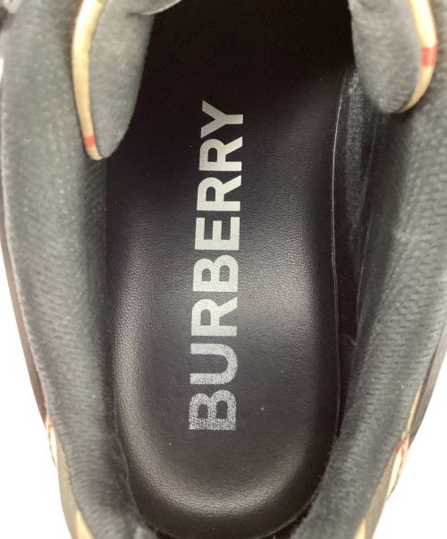 BURBERRY（バーバリー）BURBERRY (バーバリー) ARTHUR SNEAKERS(アーサースニーカー) ベージュ×ブラック サイズ:42の古着・服飾アイテム