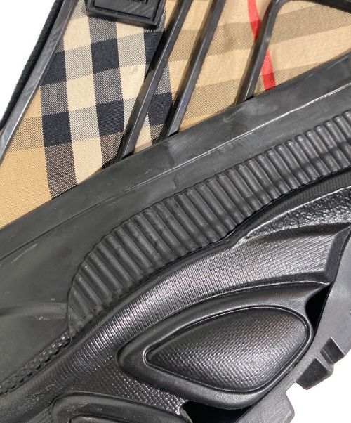 BURBERRY（バーバリー）BURBERRY (バーバリー) ARTHUR SNEAKERS(アーサースニーカー) ベージュ×ブラック サイズ:42の古着・服飾アイテム