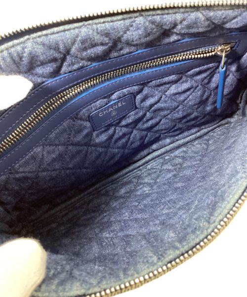 CHANEL（シャネル）CHANEL (シャネル) Denim Clutch Bag（デニムクラッチバッグ） ブルーの古着・服飾アイテム