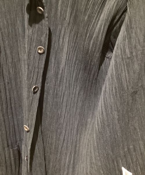 ISSEY MIYAKE（イッセイミヤケ）ISSEY MIYAKE (イッセイミヤケ) スタンドカラープリーツジャケット ブラック サイズ:Lの古着・服飾アイテム