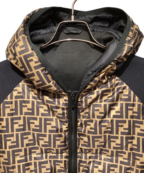 FENDI（フェンディ）FENDI (フェンディ) Zucca Pattern Hooded Down Jacket（ズッカ切替フーデッドダウンジャケット） ブラウン×ブラック サイズ:52の古着・服飾アイテム