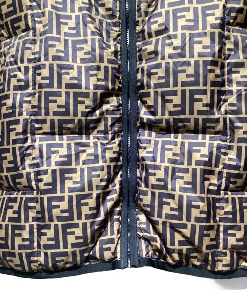 FENDI（フェンディ）FENDI (フェンディ) Zucca Pattern Hooded Down Jacket（ズッカ切替フーデッドダウンジャケット） ブラウン×ブラック サイズ:52の古着・服飾アイテム