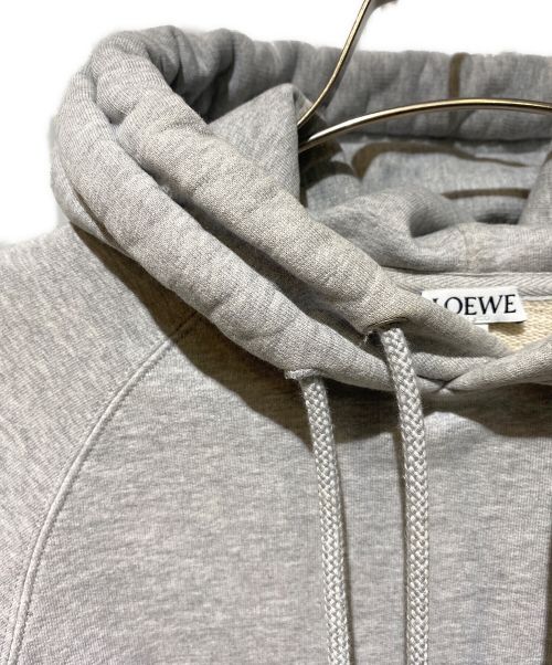 LOEWE（ロエベ）LOEWE (ロエベ) アナグラム リラックスフィットフーディ ライトグレー サイズ:XSの古着・服飾アイテム