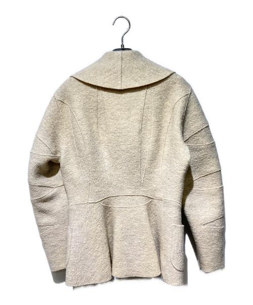 ISSEY MIYAKE（イッセイミヤケ）ISSEY MIYAKE (イッセイミヤケ) 変形チェスターコート アイボリー サイズ:Mの古着・服飾アイテム