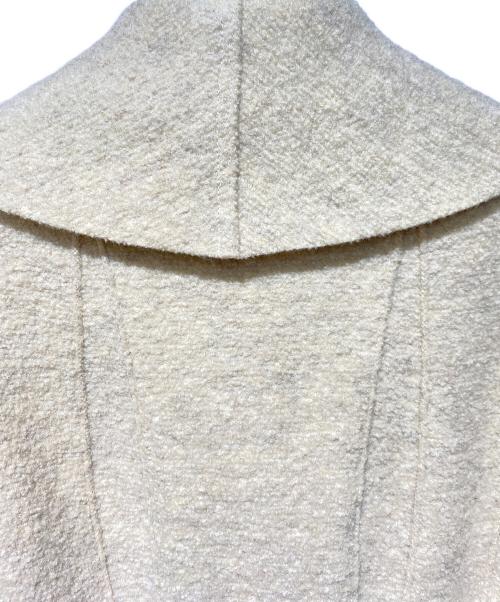 ISSEY MIYAKE（イッセイミヤケ）ISSEY MIYAKE (イッセイミヤケ) 変形チェスターコート アイボリー サイズ:Mの古着・服飾アイテム