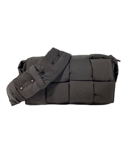 BOTTEGA VENETA（ボッテガベネタ）BOTTEGA VENETA (ボッテガベネタ) パデットテックカセットナイロンショルダーバッグ ブラウン サイズ:-の古着・服飾アイテム